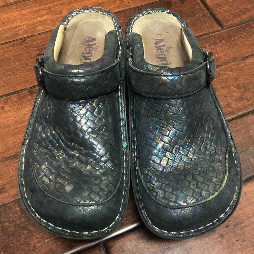 Women’s size 38 Alegrias